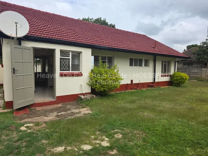 2 Bedroom House for Sale in Mabelreign, Harare