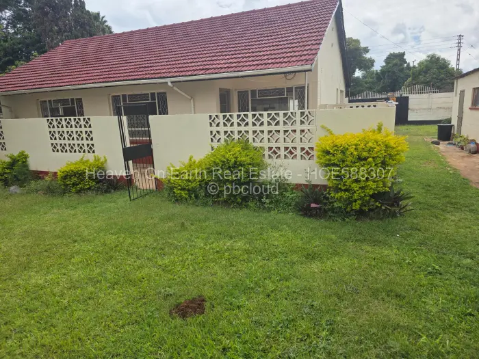 2 Bedroom House for Sale in Mabelreign, Harare