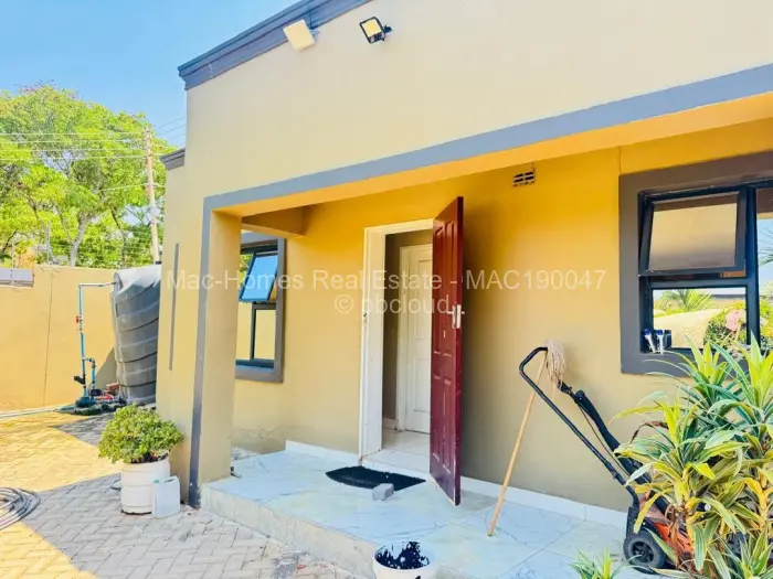 5 Bedroom House for Sale in Carrick Creagh Estate, Harare