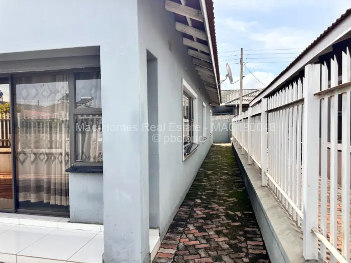 3 Bedroom House for Sale in Aspindale Park, Harare