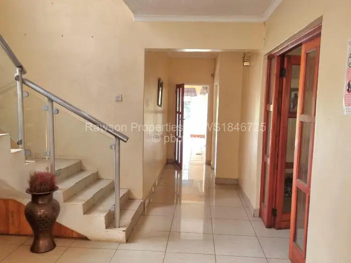 6 Bedroom House for Sale in Glen Lorne, Harare