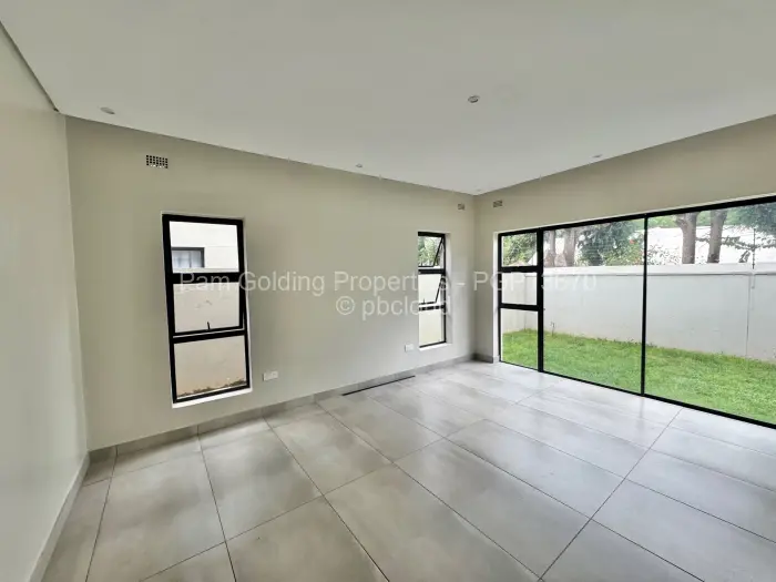 Townhouse/Cluster to Rent in Helensvale, Harare