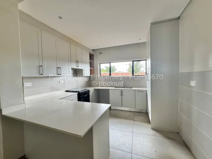 Townhouse/Cluster to Rent in Helensvale, Harare