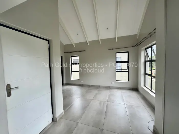 Townhouse/Cluster to Rent in Helensvale, Harare