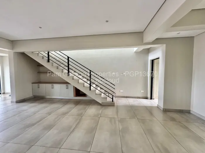 Townhouse/Cluster to Rent in Helensvale, Harare