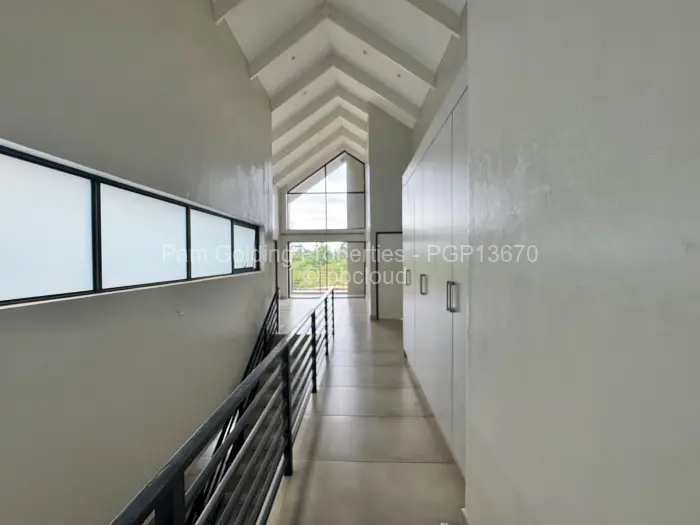 Townhouse/Cluster to Rent in Helensvale, Harare