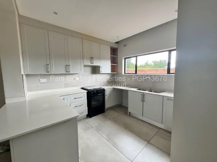 Townhouse/Cluster to Rent in Helensvale, Harare