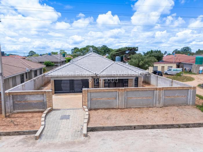 4 Bedroom House for Sale in Manresa, Harare