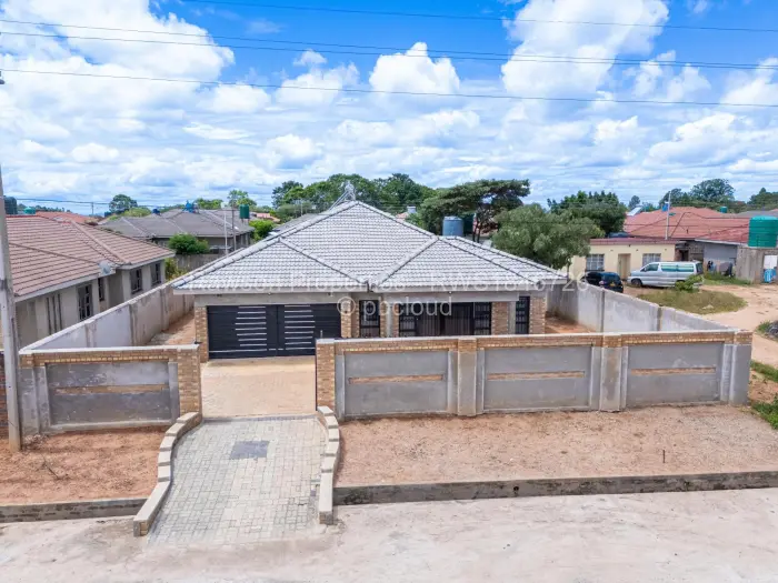 4 Bedroom House for Sale in Manresa, Harare