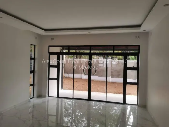 Townhouse/Cluster to Rent in Borrowdale West, Harare