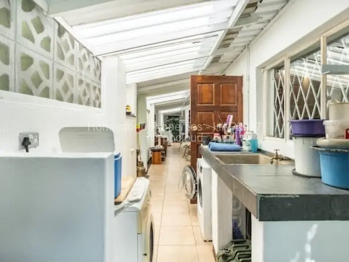 3 Bedroom House for Sale in Lake Chivero, Lake Chivero