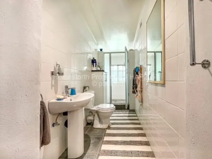 3 Bedroom House for Sale in Lake Chivero, Lake Chivero