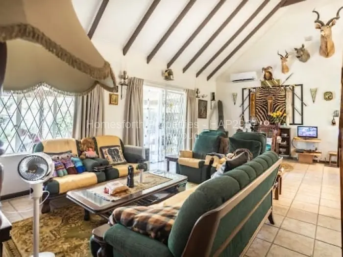 3 Bedroom House for Sale in Lake Chivero, Lake Chivero