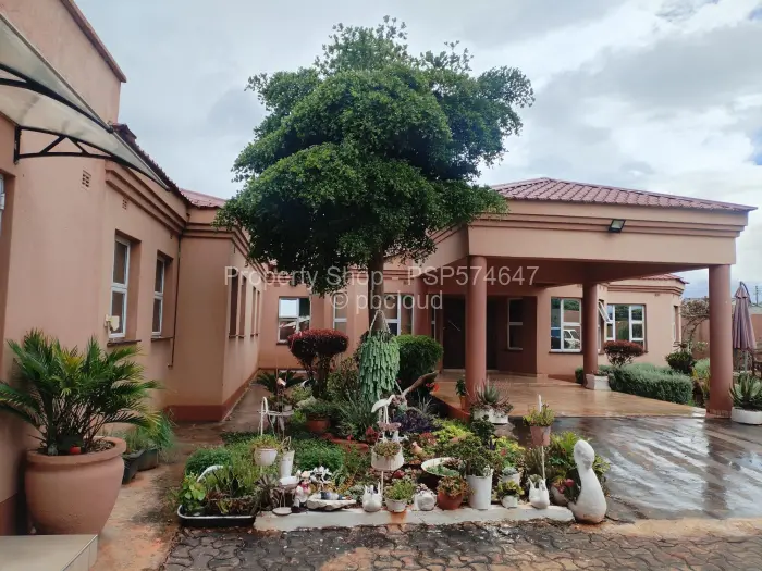 8 Bedroom House to Rent in Mount Pleasant Heights, Harare