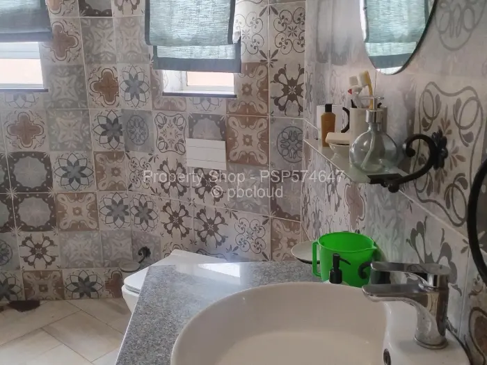 8 Bedroom House to Rent in Mount Pleasant Heights, Harare