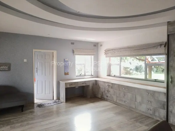 8 Bedroom House to Rent in Mount Pleasant Heights, Harare