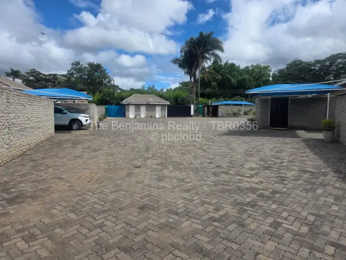 Townhouse/Cluster to Rent in Highlands, Harare