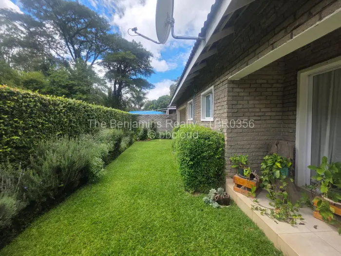 Townhouse/Cluster to Rent in Highlands, Harare