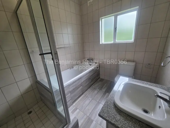 Townhouse/Cluster to Rent in Highlands, Harare