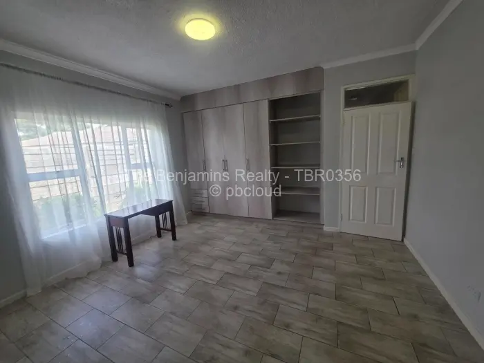 Townhouse/Cluster to Rent in Highlands, Harare