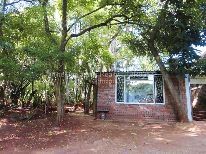 1 Bedroom Cottage/Garden Flat to Rent in Chisipite, Harare
