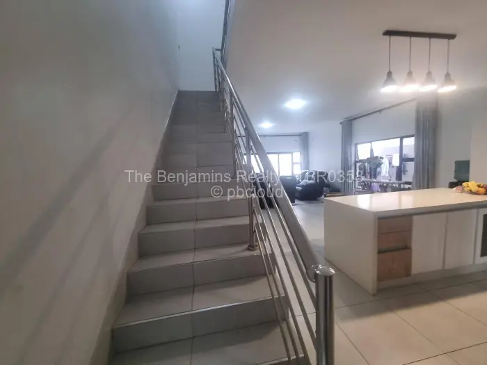 Townhouse/Cluster to Rent in Avondale, Harare