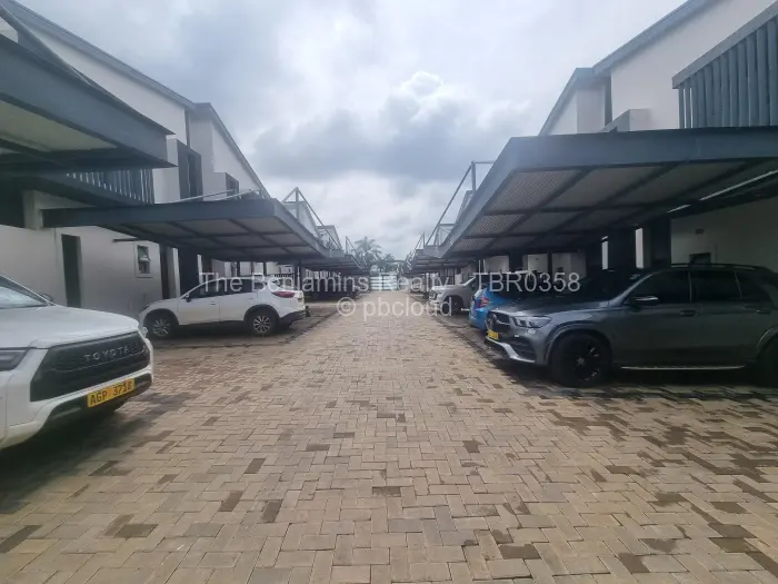 Townhouse/Cluster to Rent in Avondale, Harare