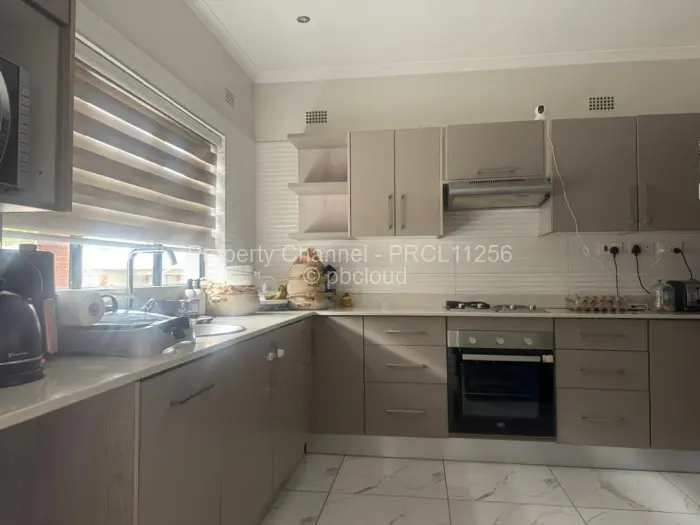 Townhouse/Cluster to Rent in Newlands, Harare