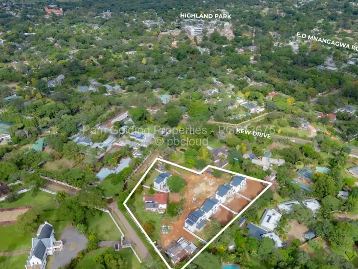 Townhouse/Cluster for Sale in Highlands, Harare