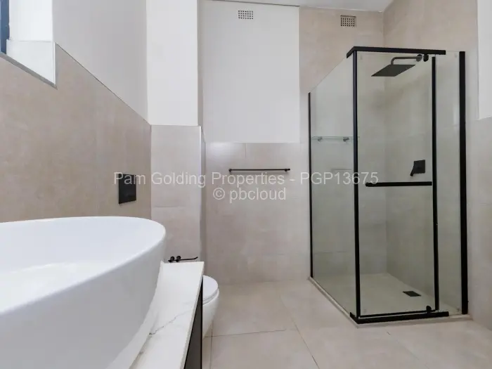 Townhouse/Cluster for Sale in Highlands, Harare