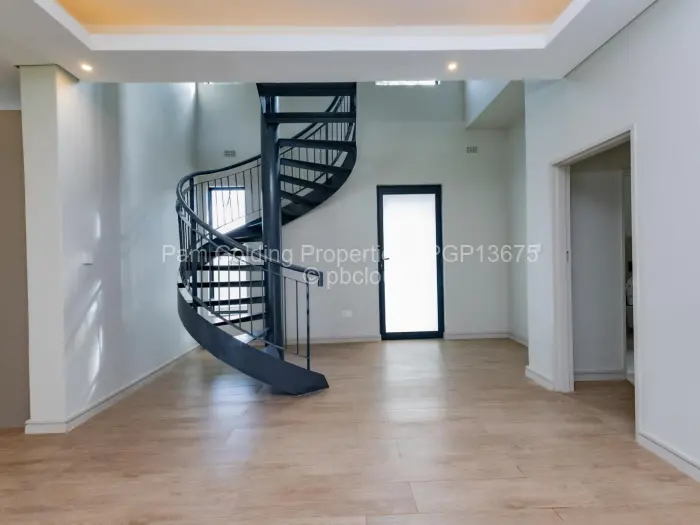 Townhouse/Cluster for Sale in Highlands, Harare