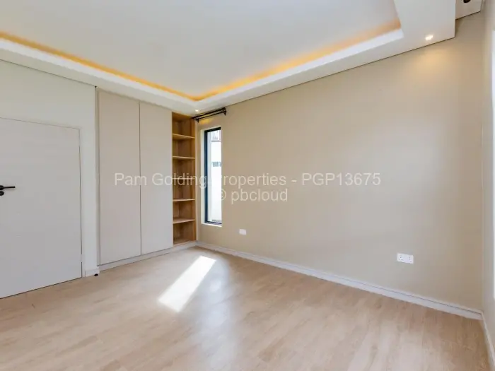 Townhouse/Cluster for Sale in Highlands, Harare