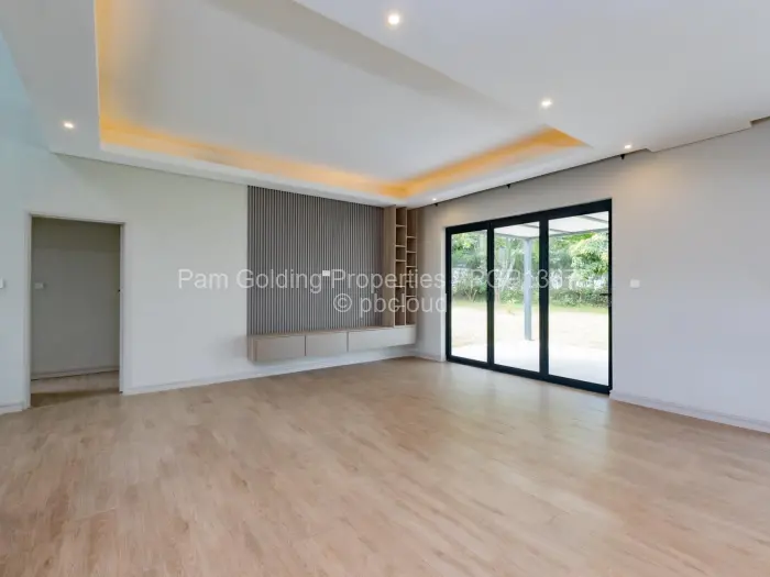 Townhouse/Cluster for Sale in Highlands, Harare