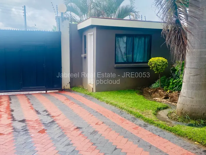 6 Bedroom House for Sale in Pomona, Harare