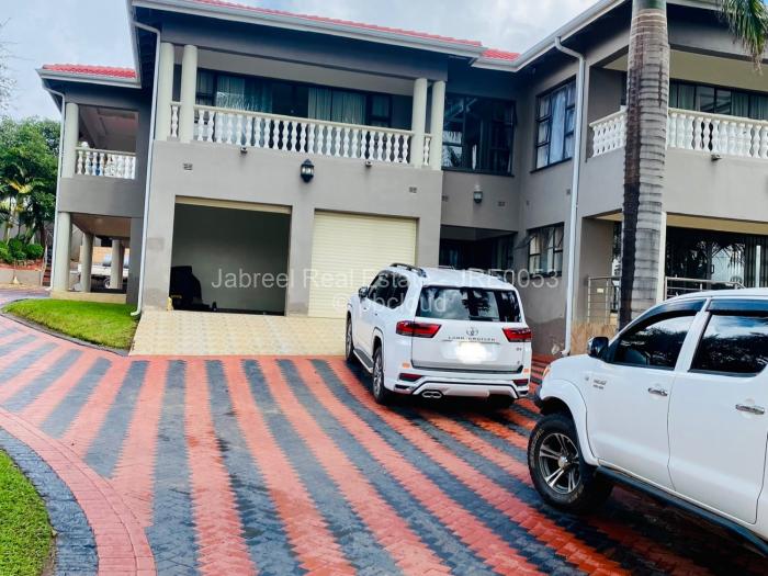 6 Bedroom House for Sale in Pomona, Harare