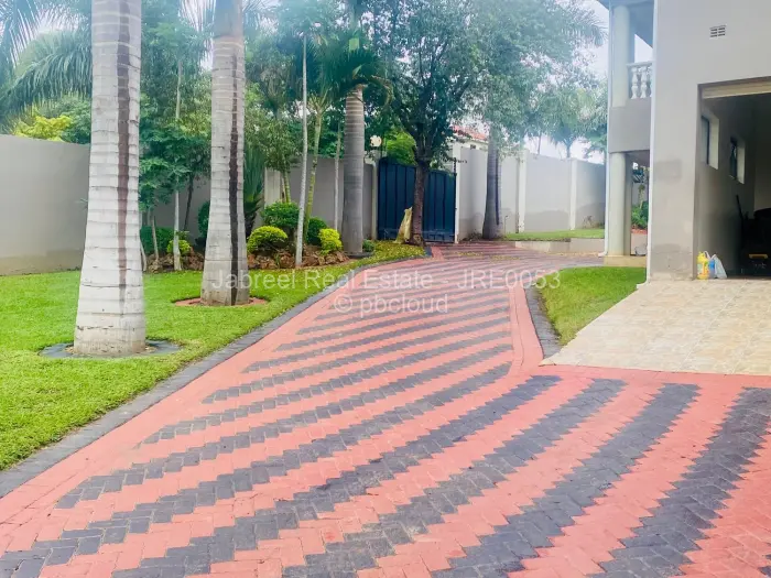 6 Bedroom House for Sale in Pomona, Harare