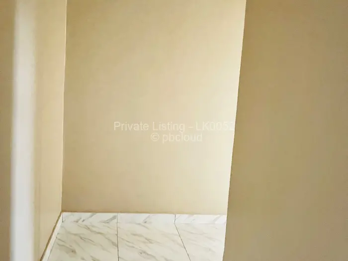 6 Bedroom House to Rent in Manresa, Harare