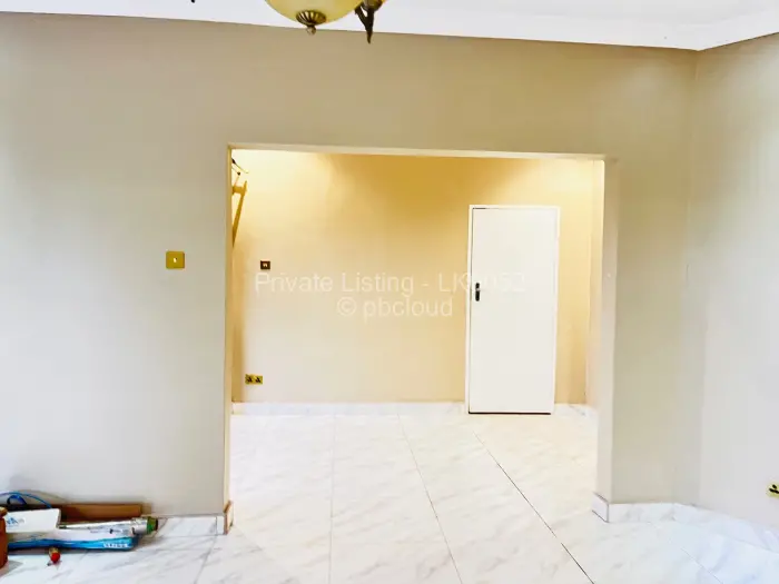 6 Bedroom House to Rent in Manresa, Harare