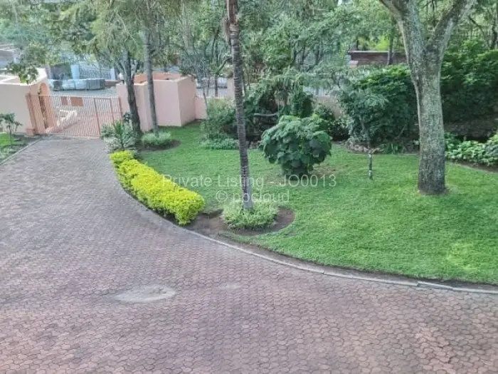 5 Bedroom House to Rent in Glen Lorne, Harare