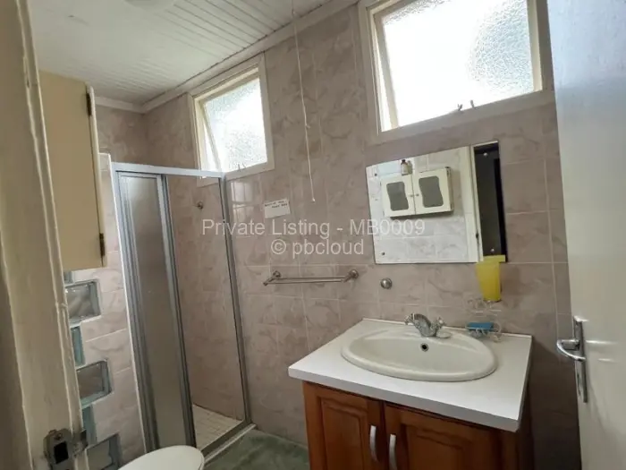 5 Bedroom House for Sale in Avenues Mutare, Mutare