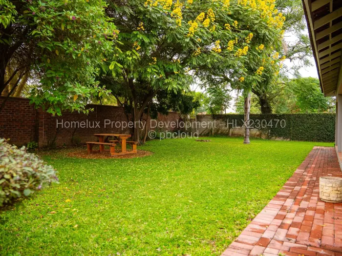 Townhouse/Cluster for Sale in Newlands, Harare