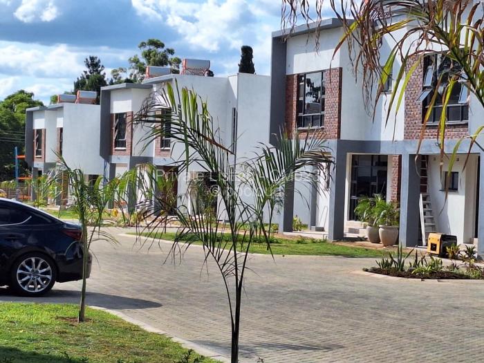 Townhouse/Cluster to Rent in Greendale North, Harare