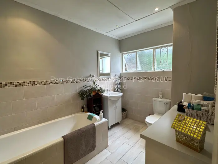 3 Bedroom House for Sale in Hillside Byo, Bulawayo