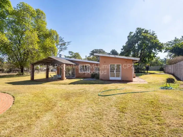 6 Bedroom House for Sale in Greystone Park, Harare