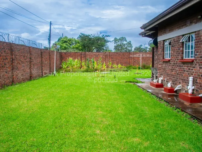 Townhouse/Cluster for Sale in Monavale, Harare