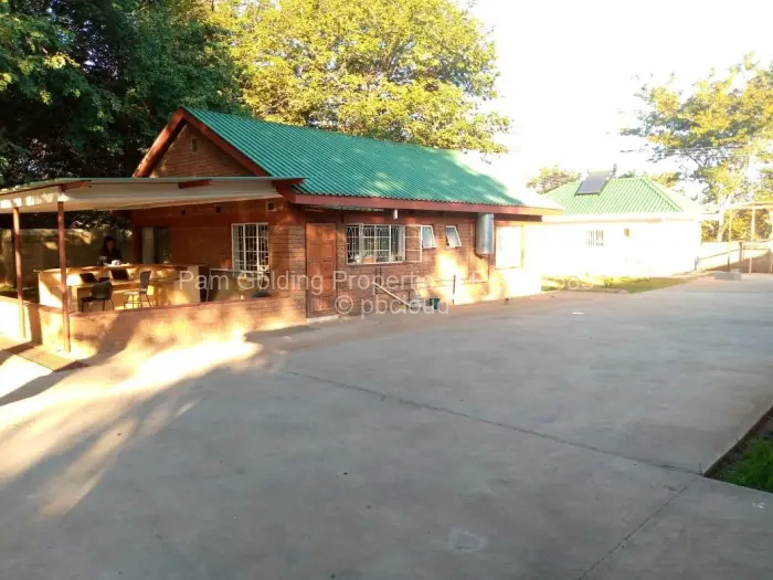 Townhouse/Cluster for Sale in Victoria Falls, Victoria Falls