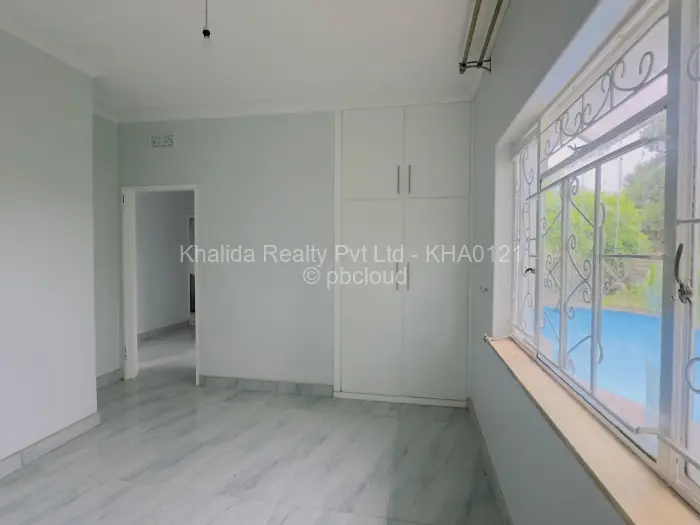 4 Bedroom House to Rent in Mabelreign, Harare