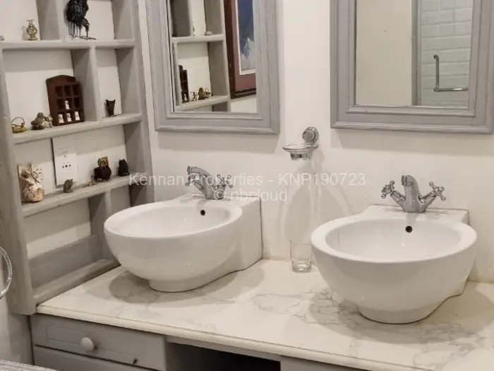 3 Bedroom House for Sale in Nyanga, Nyanga