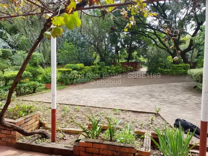 4 Bedroom House for Sale in Riverside North, Bulawayo