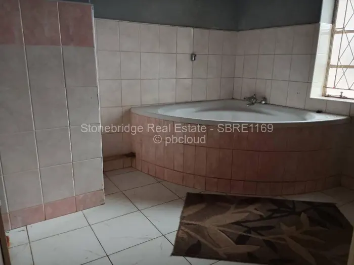 4 Bedroom House for Sale in Riverside North, Bulawayo